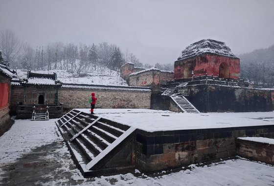 1月24日-踏雪武当｜走进武当山九宫之五龙宫+玉虚宫+遇真宫/治世玄岳，探秘五龙宫-胜景钩沉摄武当绝美雪景-徒步登山穿越-轻装2天行程