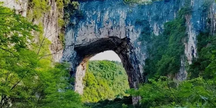 湘西芙蓉镇，槟榔谷，夹儿沟，草泥马峰三日之旅